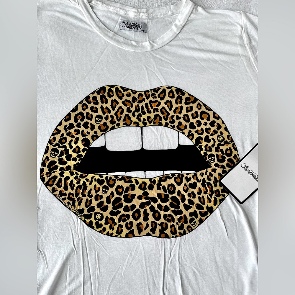 LAUREN MOSHI LIPS LEOPARD PRINT W/ SKULLS T SIZE SMALL NWT - Picture 2 of 6